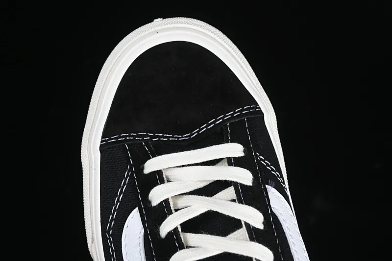 All categories Vans Vans series Vans Hi Vans high-top Vans Clash The Wall Vans fashion high-top casual sneakers VN000CNKBA2